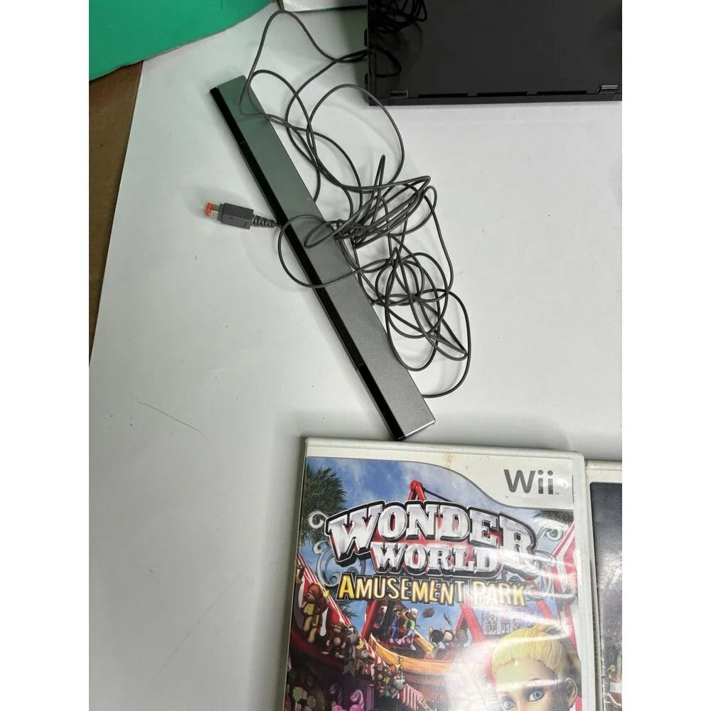 Nintendo Wii Console Bundle Black w/ Cords & 4 Games Tested RVL-001 / Gamecube